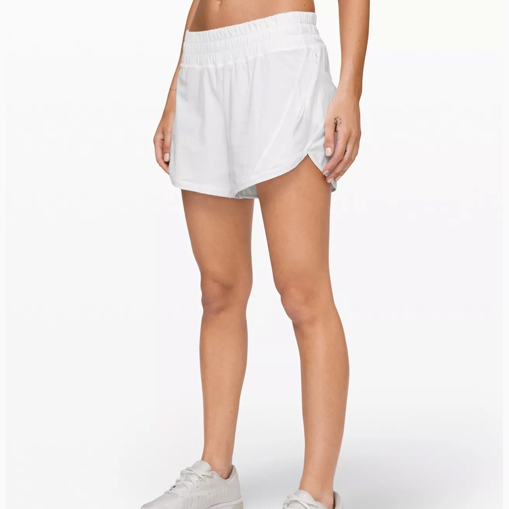 Never worn Lululemon mid-rise shorts